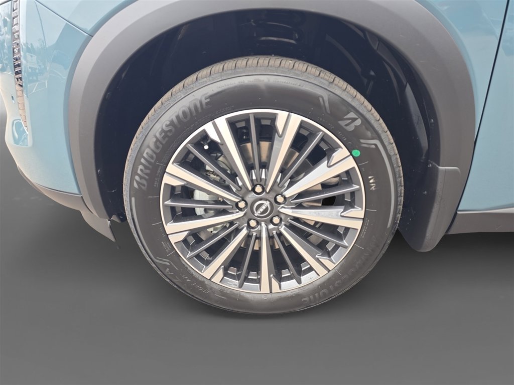 New 2026 Nissan Pathfinder Platinum AWD/4WD image 9
