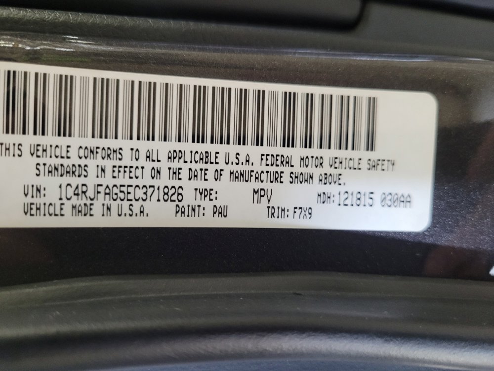 Used 2014 Jeep Grand Cherokee Laredo w/ 18" Wheel & 8.4" Radio Group image 33