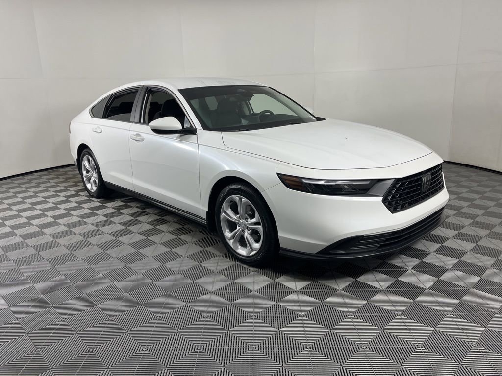 Certified 2023 Honda Accord LX image 13