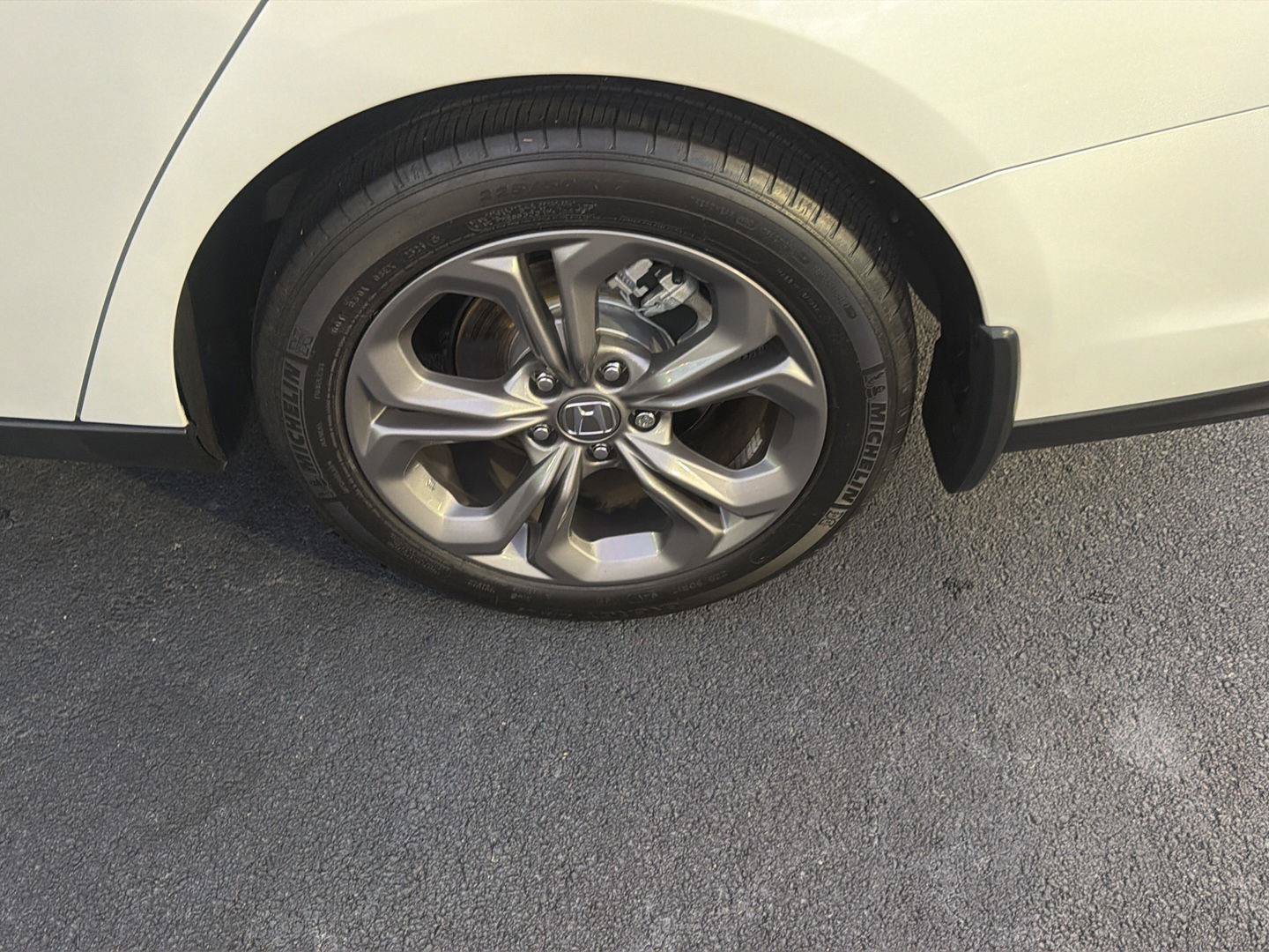 Used 2024 Honda Accord EX image 38