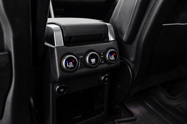 Used 2020 Land Rover Discovery Landmark AWD/4WD image 42
