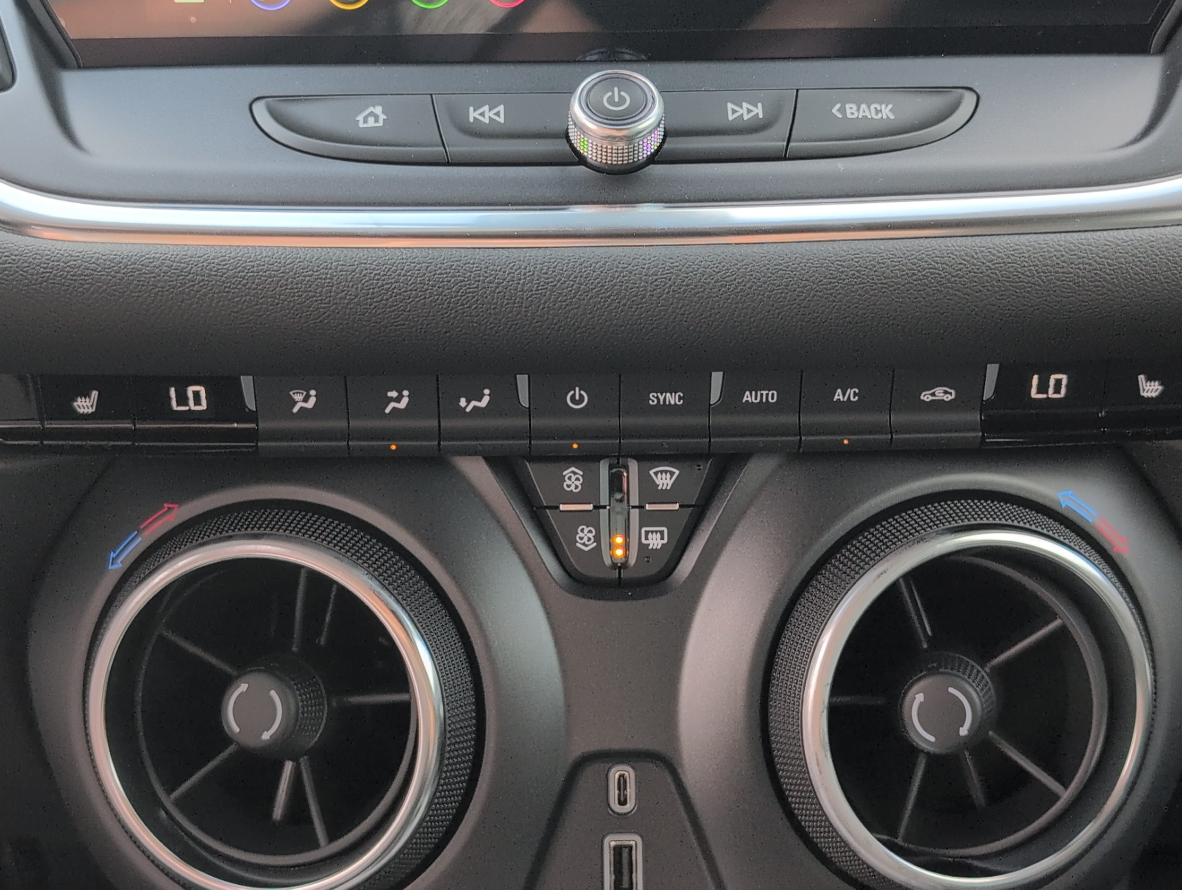 New 2026 Chevrolet Blazer LT w/ Convenience Package FWD image 20