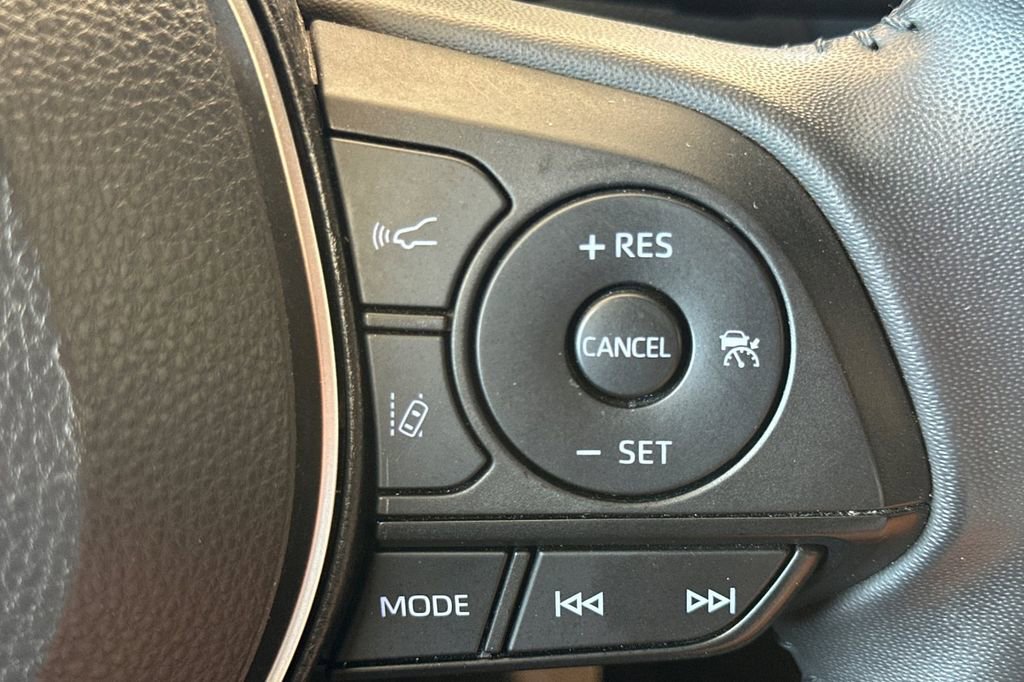 Used 2022 Toyota Corolla SE w/ Carpet Mat Package (TMS) image 30