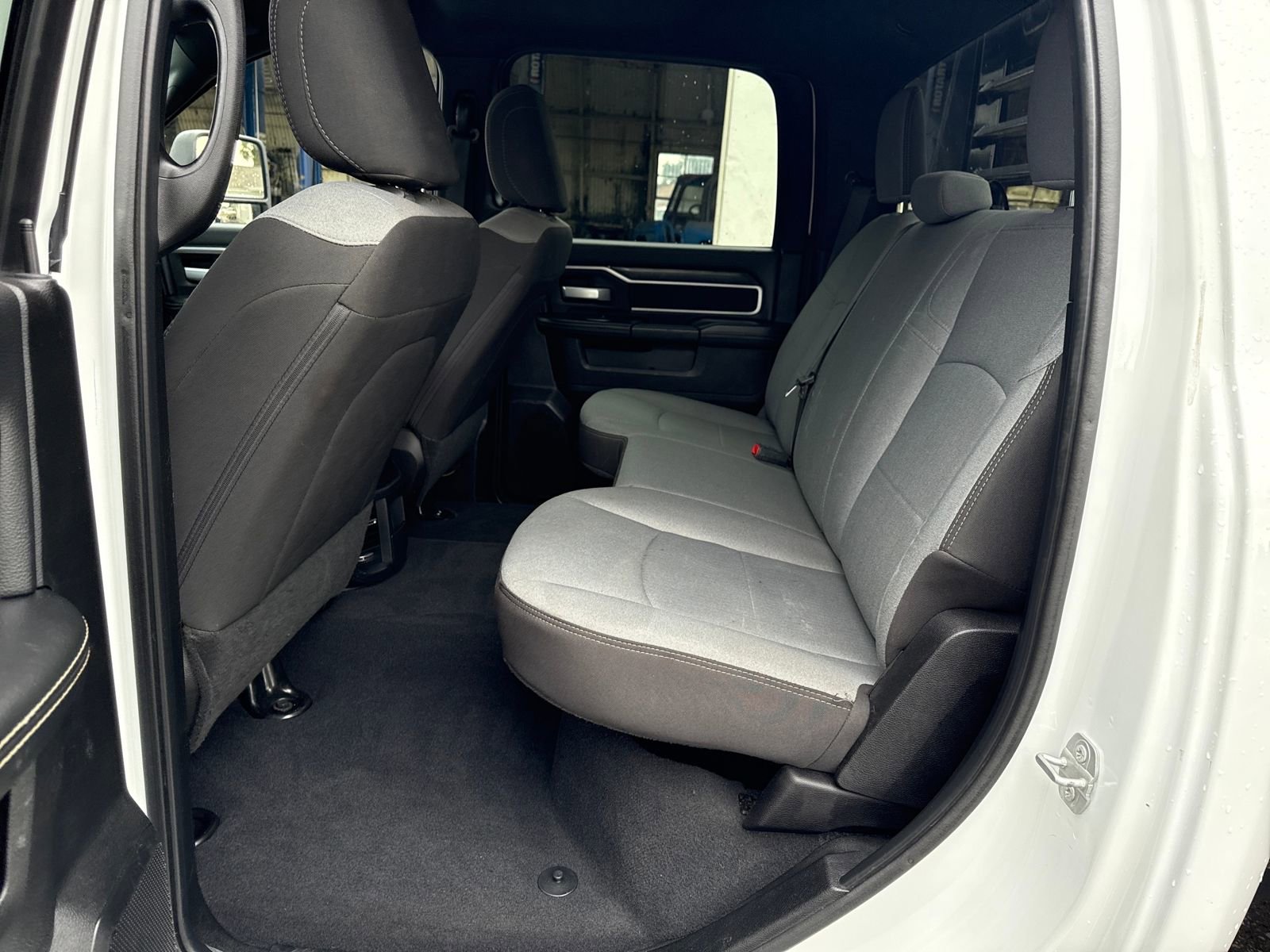 Used 2024 RAM 3500 SLT w/ Quick Order Package 2YG SLT AWD/4WD image 25