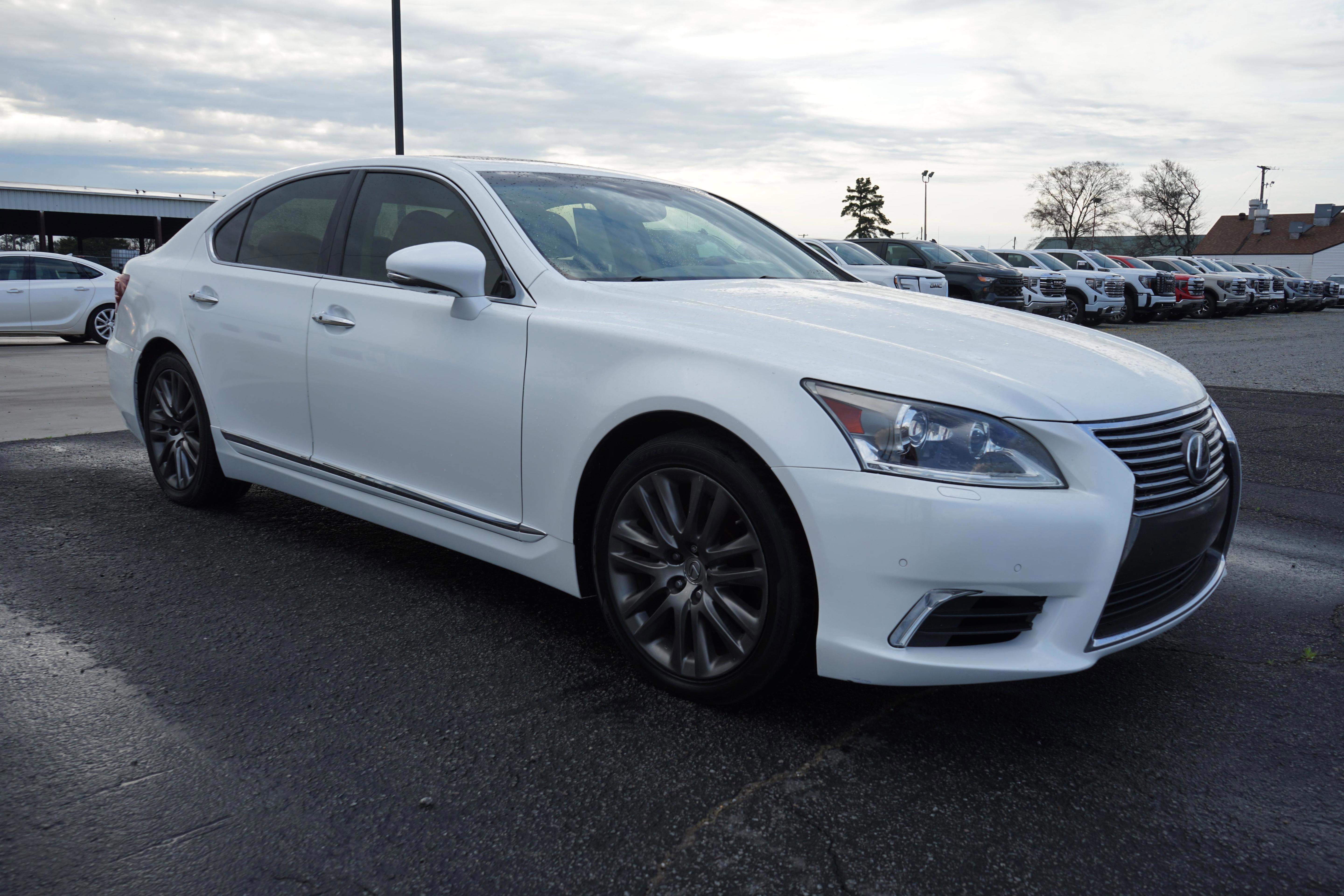 Used 2014 Lexus LS 460 w/ Comfort Package image 7