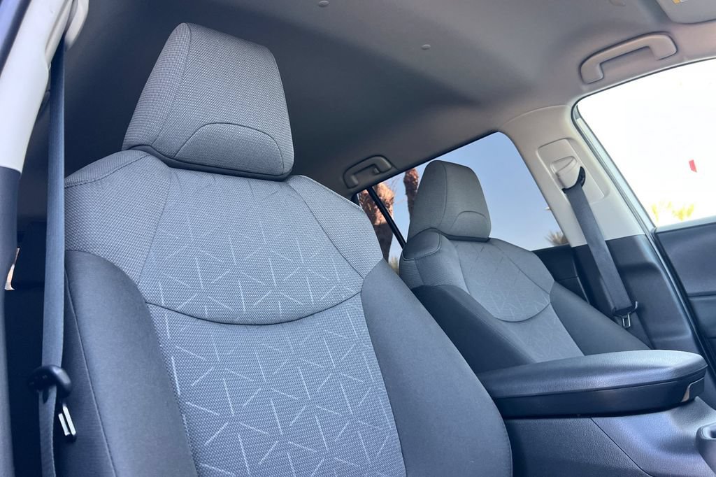 Certified 2025 Toyota RAV4 XLE AWD/4WD image 19