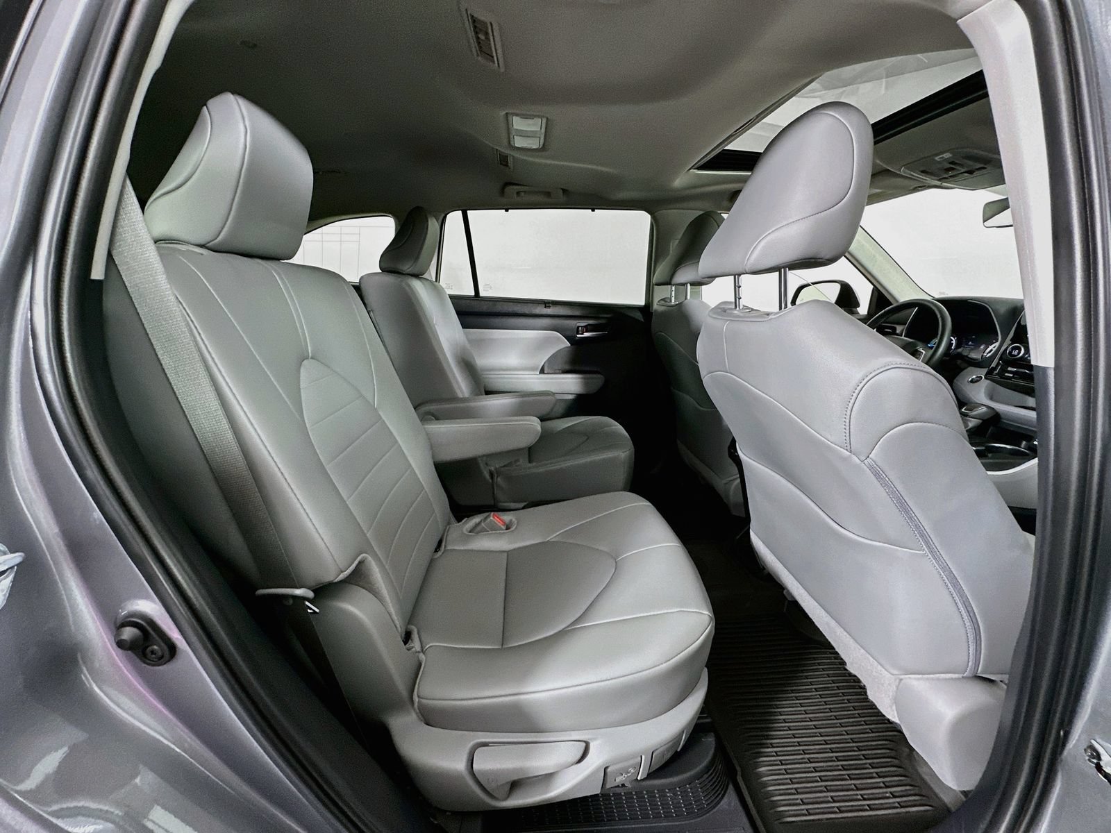Certified 2026 Toyota Highlander XLE AWD/4WD image 29