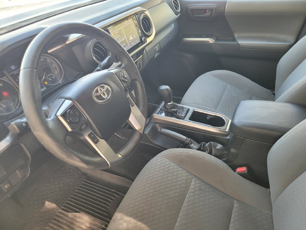 Used 2021 Toyota Tacoma SR5 w/ Technology Package AWD/4WD image 16