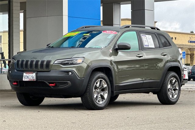 Used 2019 Jeep Cherokee Trailhawk image 10