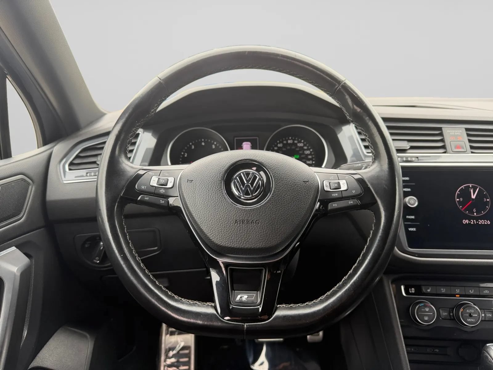 Used 2021 Volkswagen Tiguan SE R-Line AWD/4WD image 20