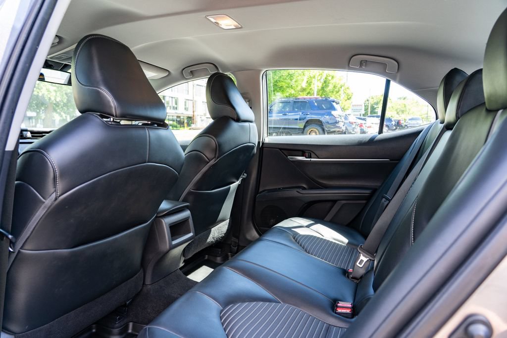 Used 2020 Toyota Camry SE FWD image 24