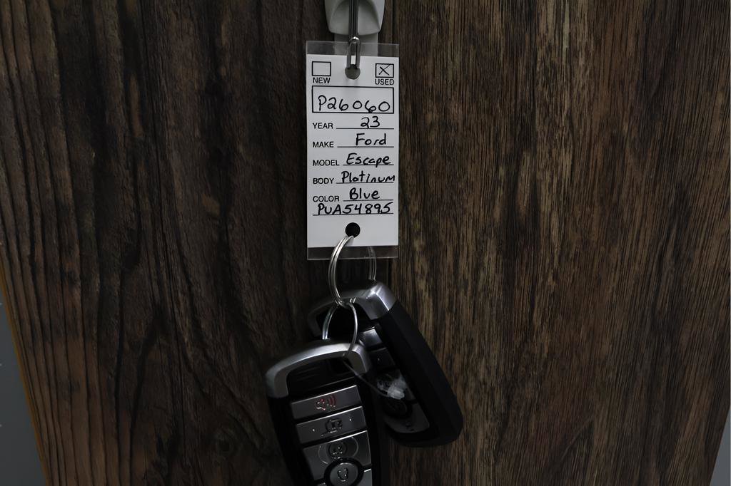 Used 2023 Ford Escape Platinum image 39