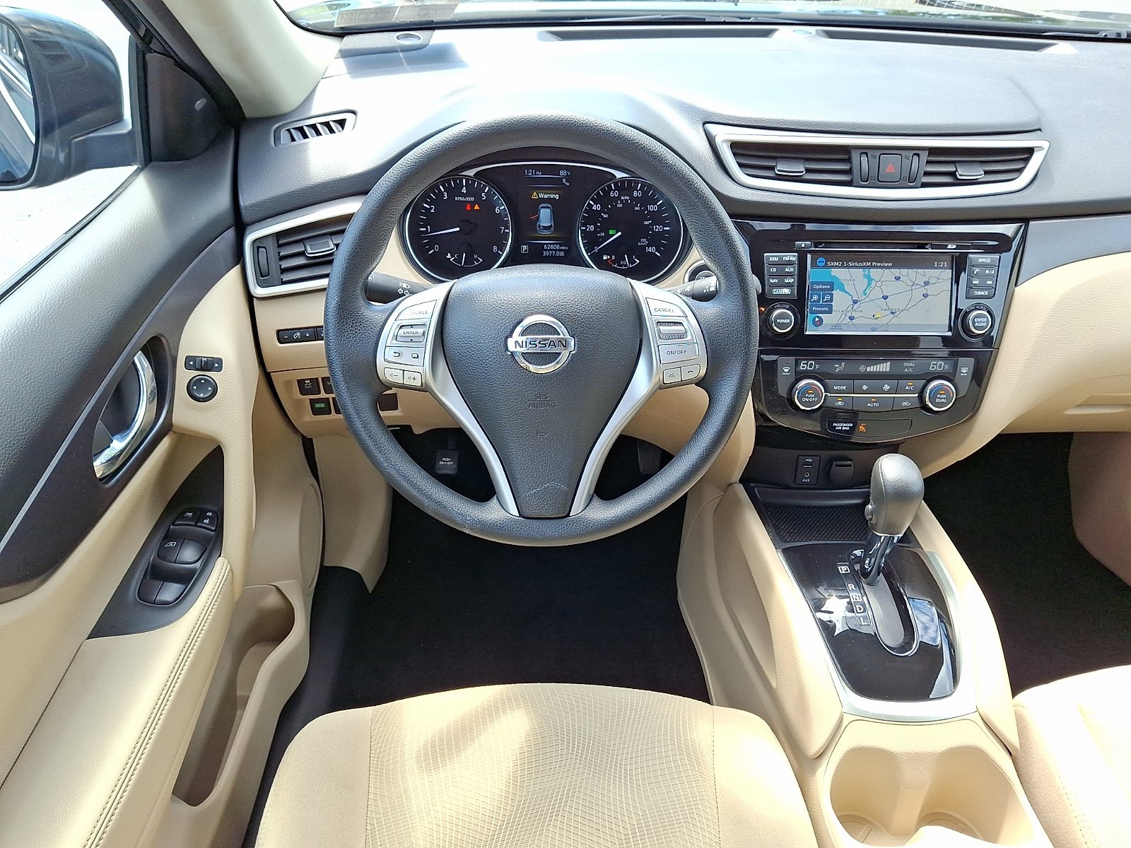 Used 2016 Nissan Rogue SV w/ SV Premium Package FWD image 13