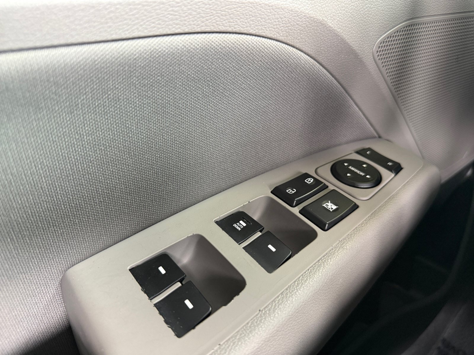 Used 2020 Hyundai Elantra SEL FWD image 19
