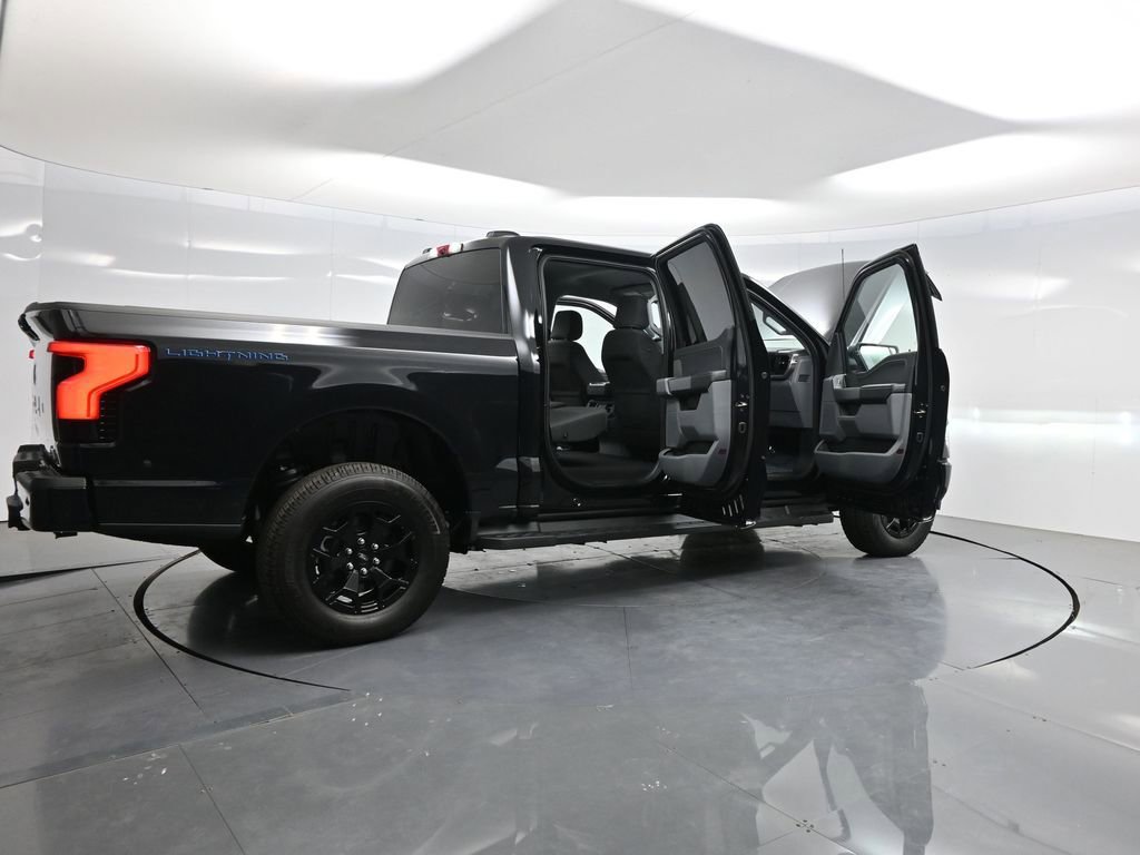 Used 2025 Ford F150 Lightning XLT image 5