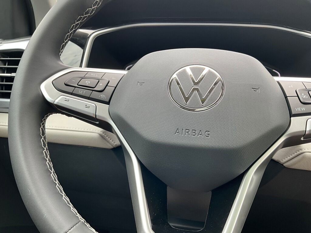 New 2025 Volkswagen Taos SEL AWD/4WD image 21