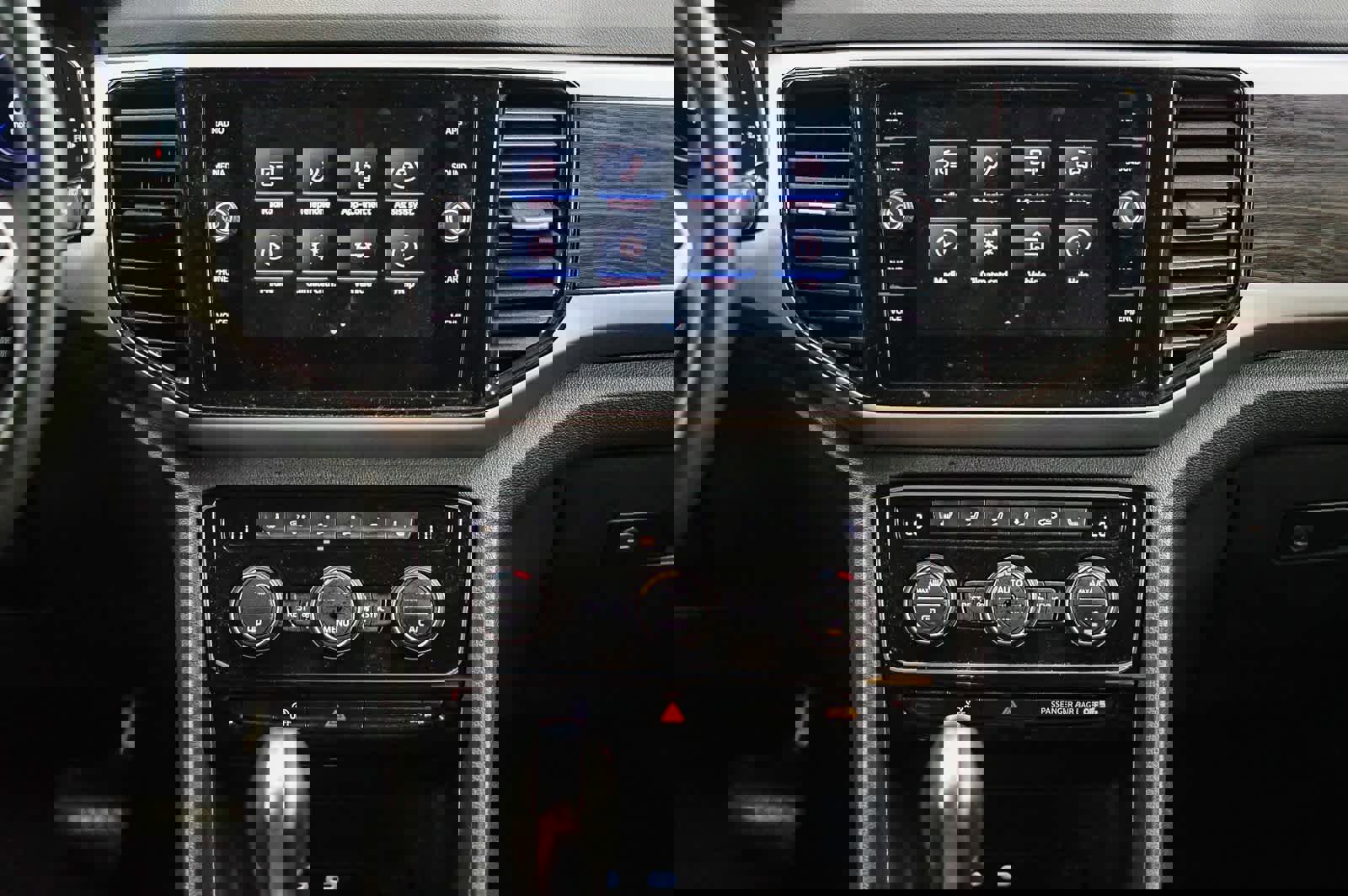 Used 2023 Volkswagen Atlas SE w/ Black Wheel Package image 13