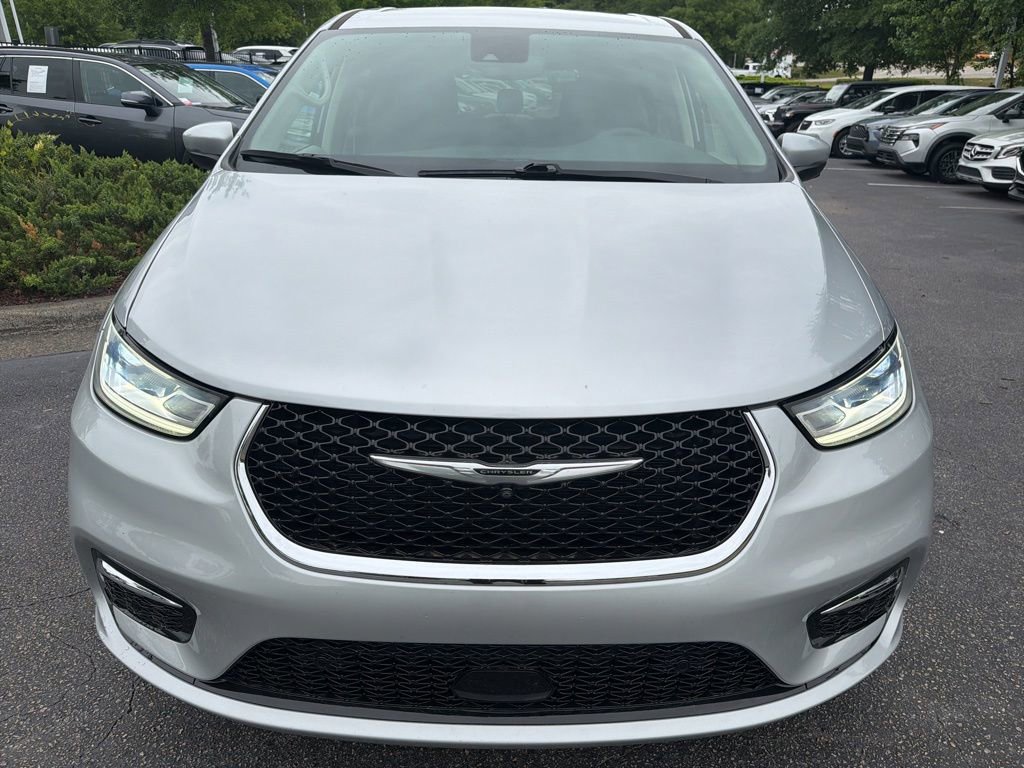 Used 2023 Chrysler Pacifica Touring-L FWD image 25