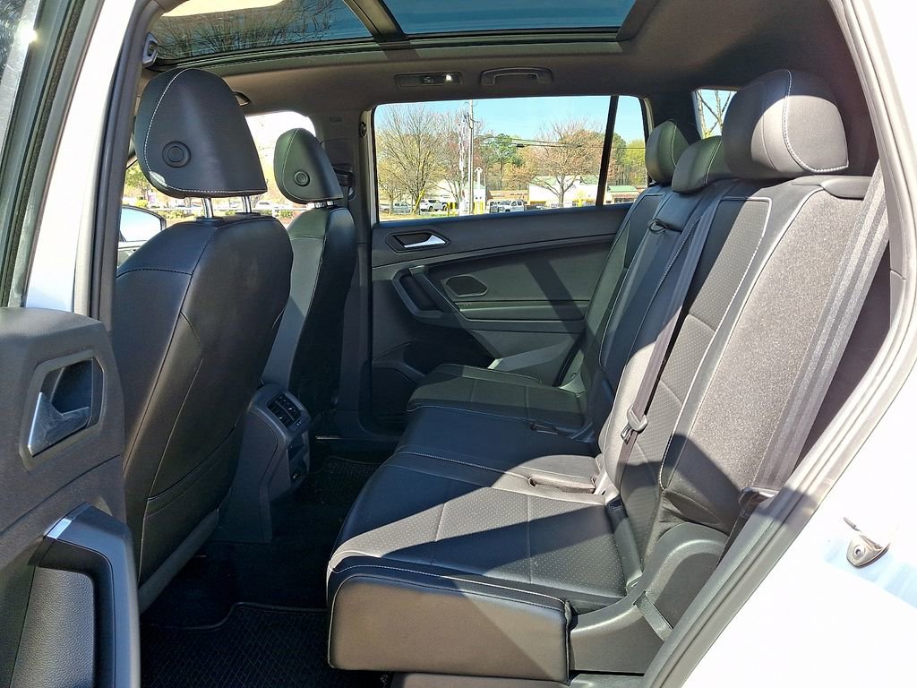 Used 2021 Volkswagen Tiguan SE R-Line image 10