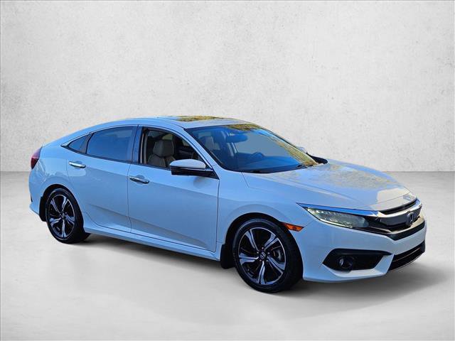 Used 2017 Honda Civic Touring image 3
