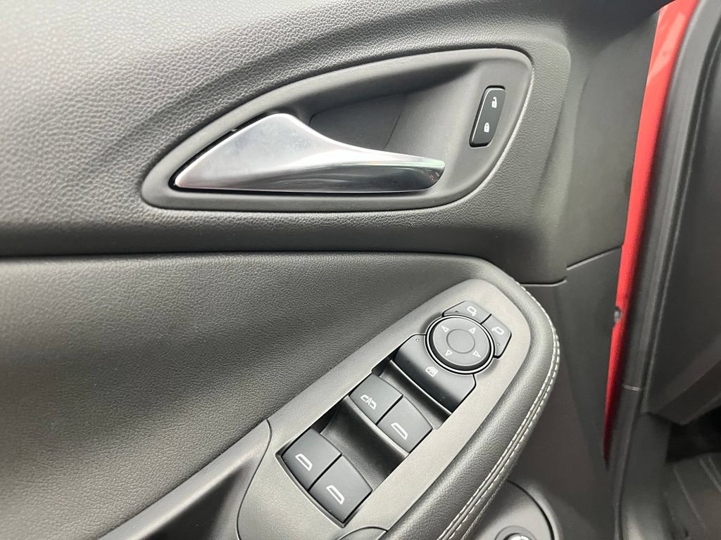 Used 2024 Buick Encore GX Sport Touring w/ Comfort Package FWD image 18