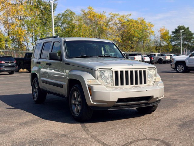 Used 2008 Jeep Liberty Sport w/ Popular Equipment Group AWD/4WD image 3