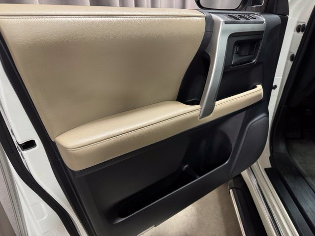 Used 2011 Toyota 4Runner Limited AWD/4WD image 14