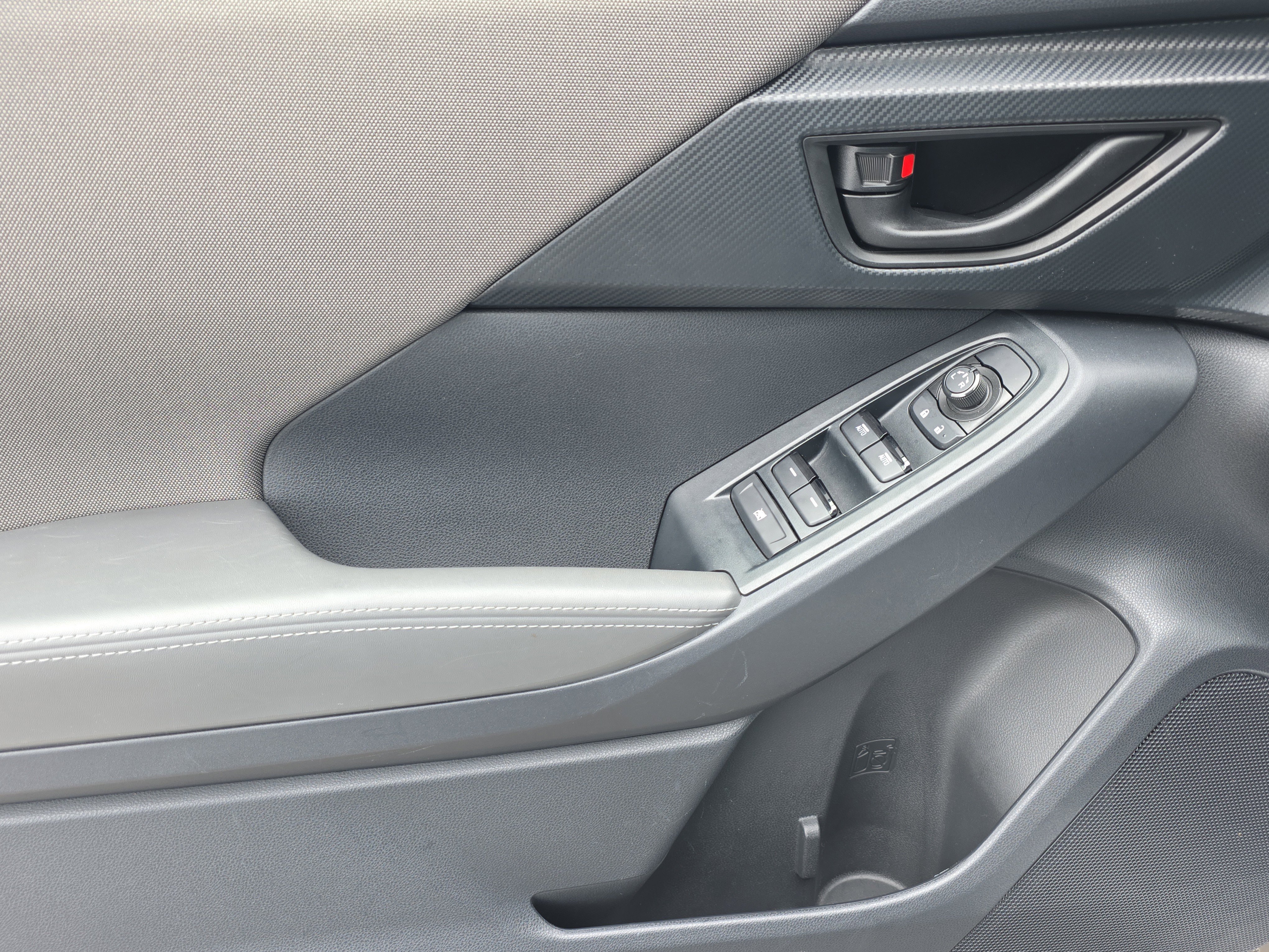 Used 2024 Subaru Crosstrek 2.0i Premium image 23