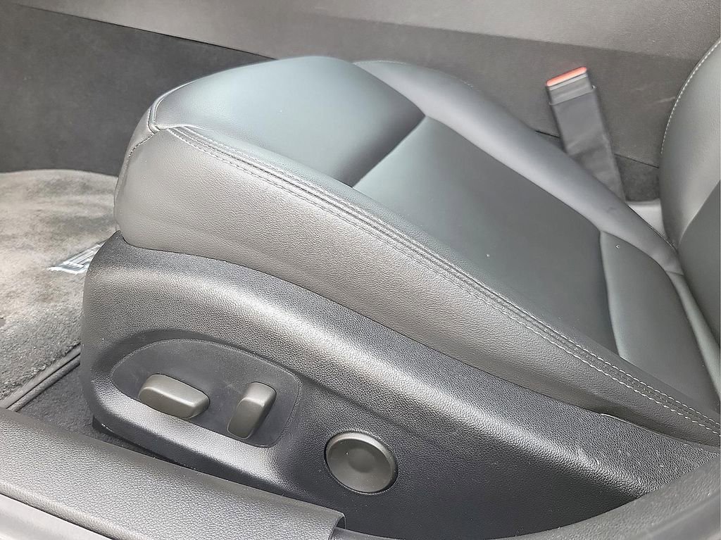 Used 2021 Cadillac CT4 Luxury w/ Bose Premium Audio Package RWD image 12