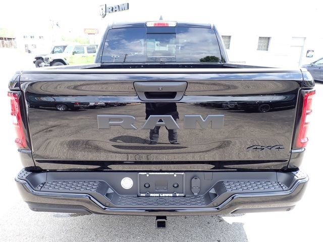 New 2026 RAM 1500 Express AWD/4WD image 4