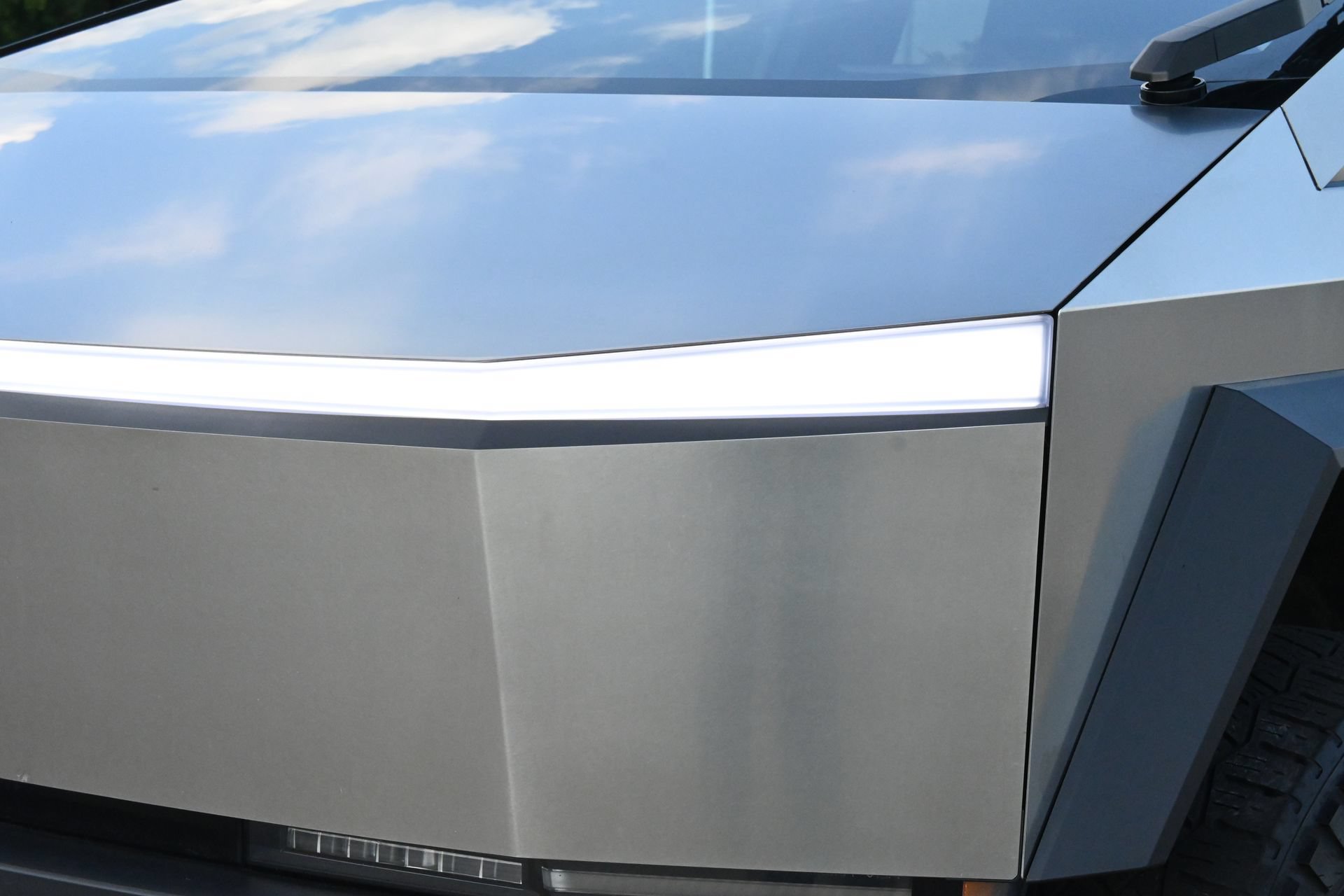 Used 2024 Tesla Cybertruck Cyberbeast AWD/4WD image 26