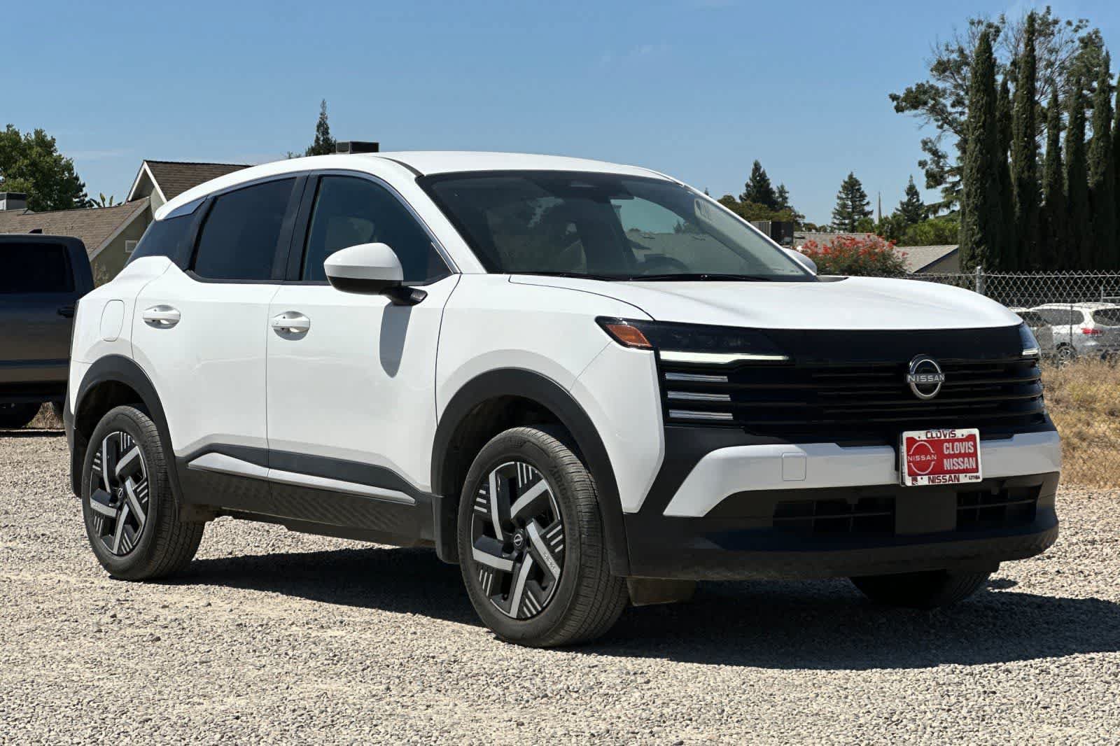 Used 2025 Nissan Kicks SV FWD image 10