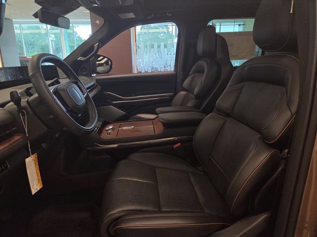 New 2026 Lincoln Navigator Black Label AWD/4WD image 8