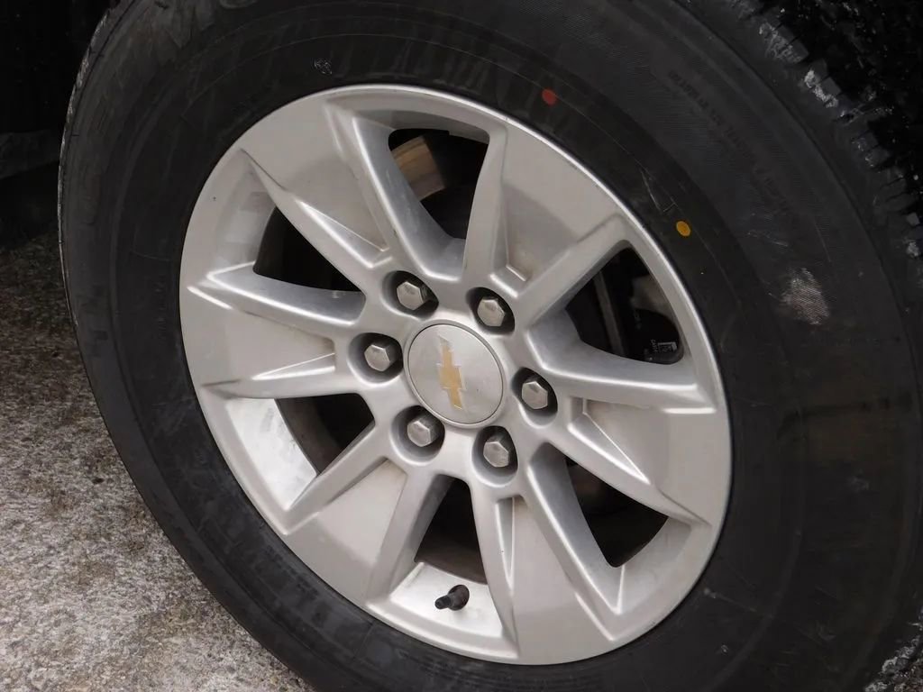 Used 2024 Chevrolet Silverado 1500 LT w/ Protection Package image 9