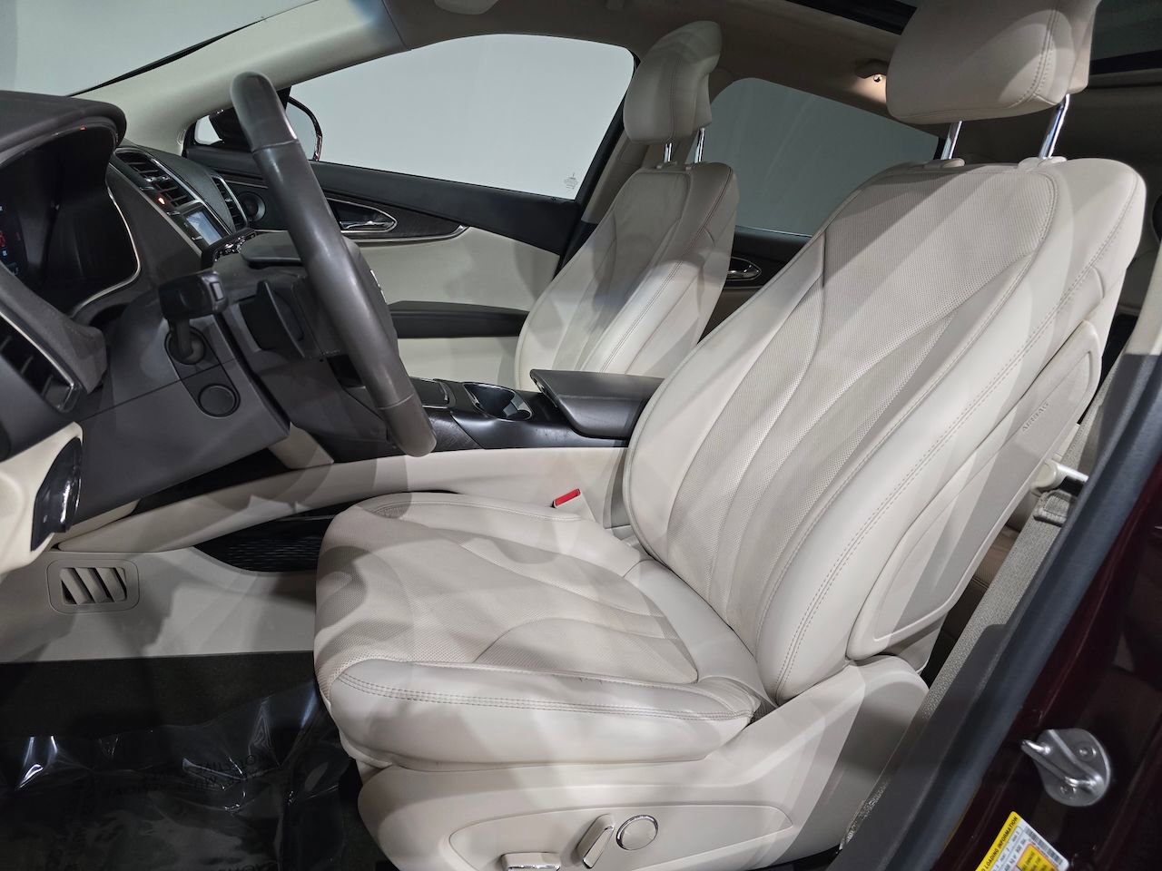 Used 2019 Lincoln Nautilus Reserve w/ Driver Assistance Package image 19