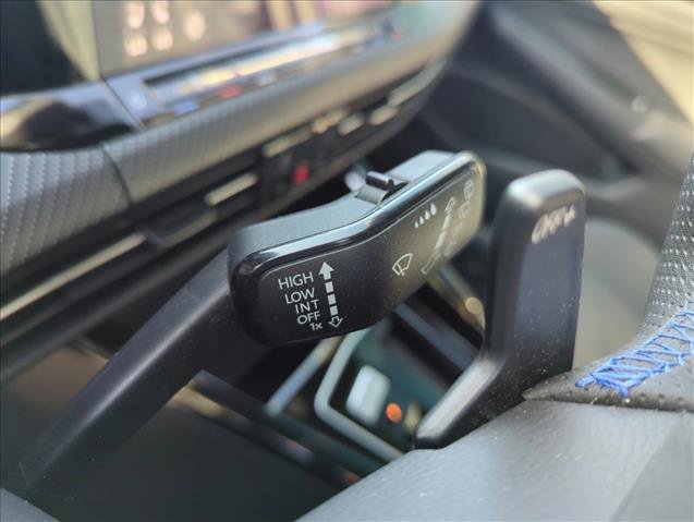 Used 2024 Volkswagen Golf R image 14