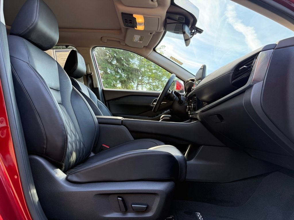 Used 2021 Nissan Rogue Platinum AWD/4WD image 20