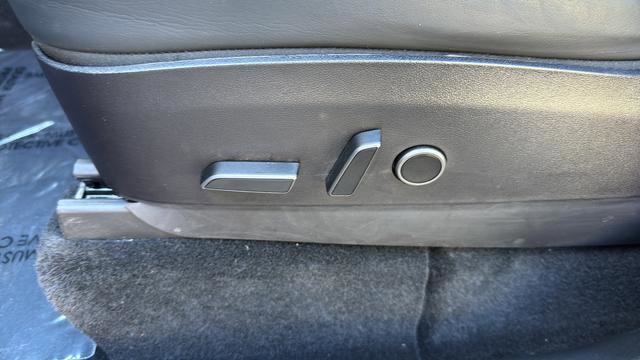 Used 2022 Tesla Model Y Long Range image 13