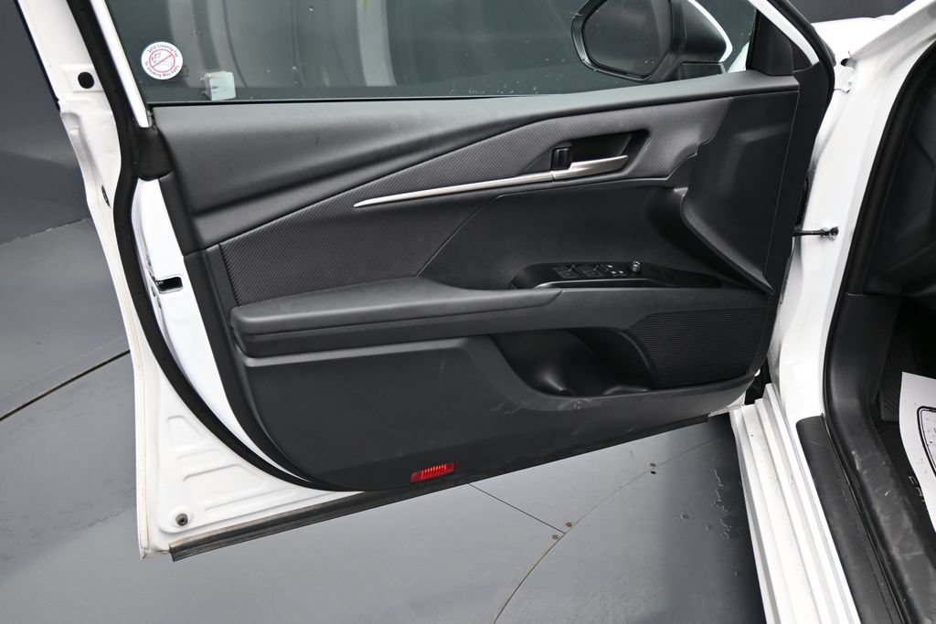 Used 2026 Toyota Camry SE FWD image 10