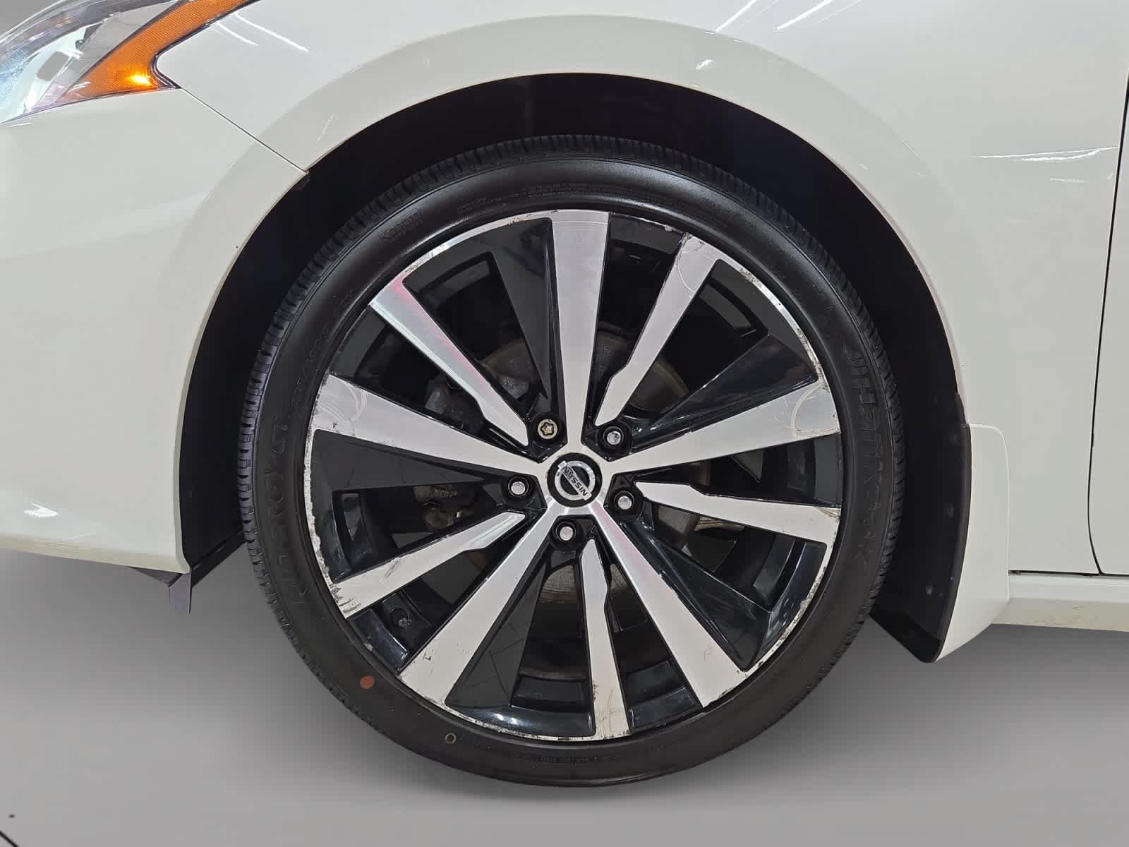 Used 2019 Nissan Altima 2.5 SR AWD/4WD image 9