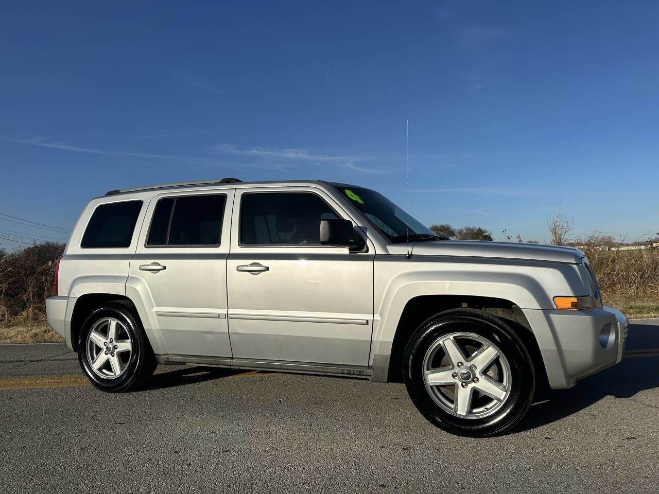 Used 2010 Jeep Patriot Limited image 2