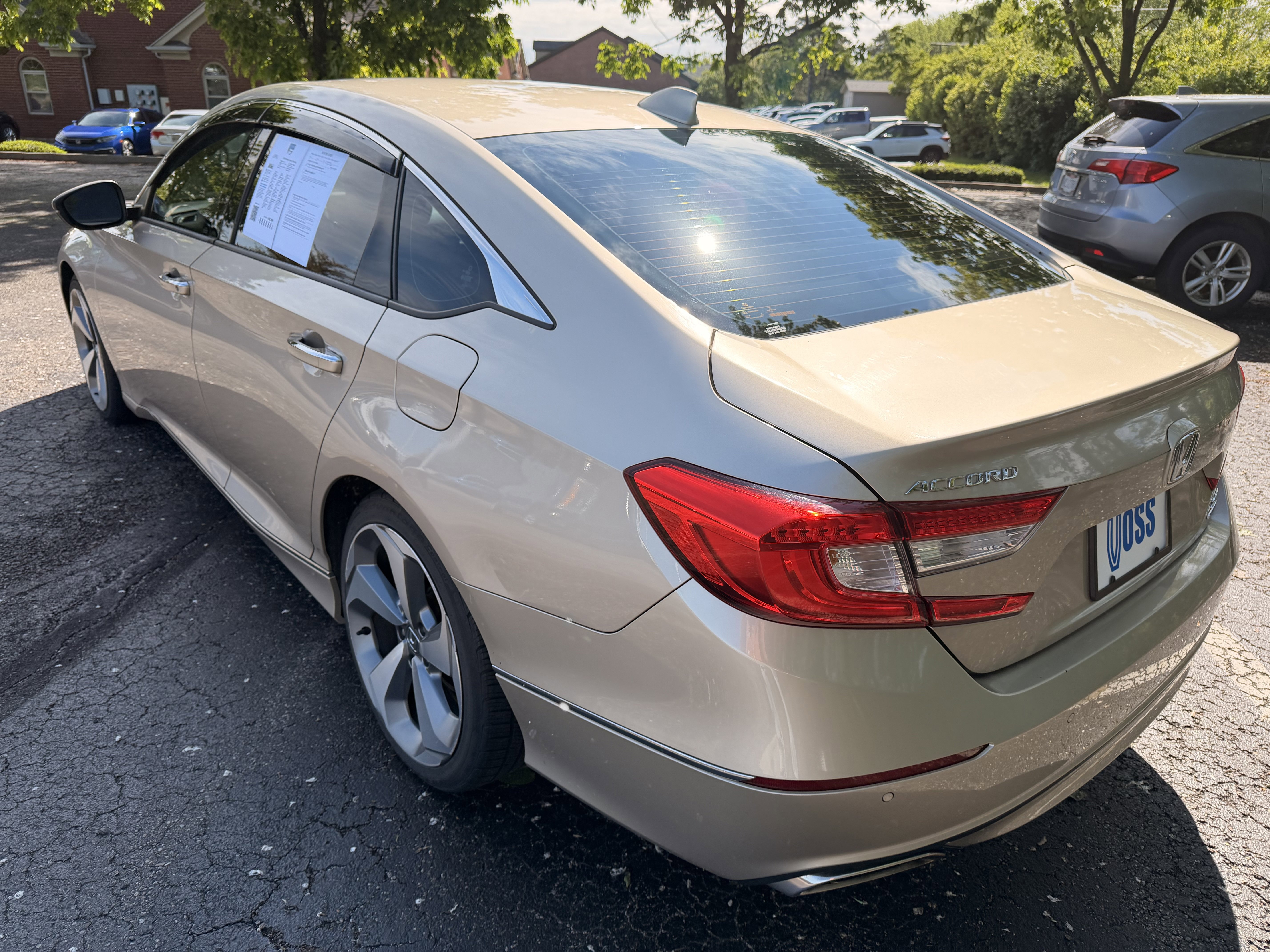 Used 2019 Honda Accord Touring image 5