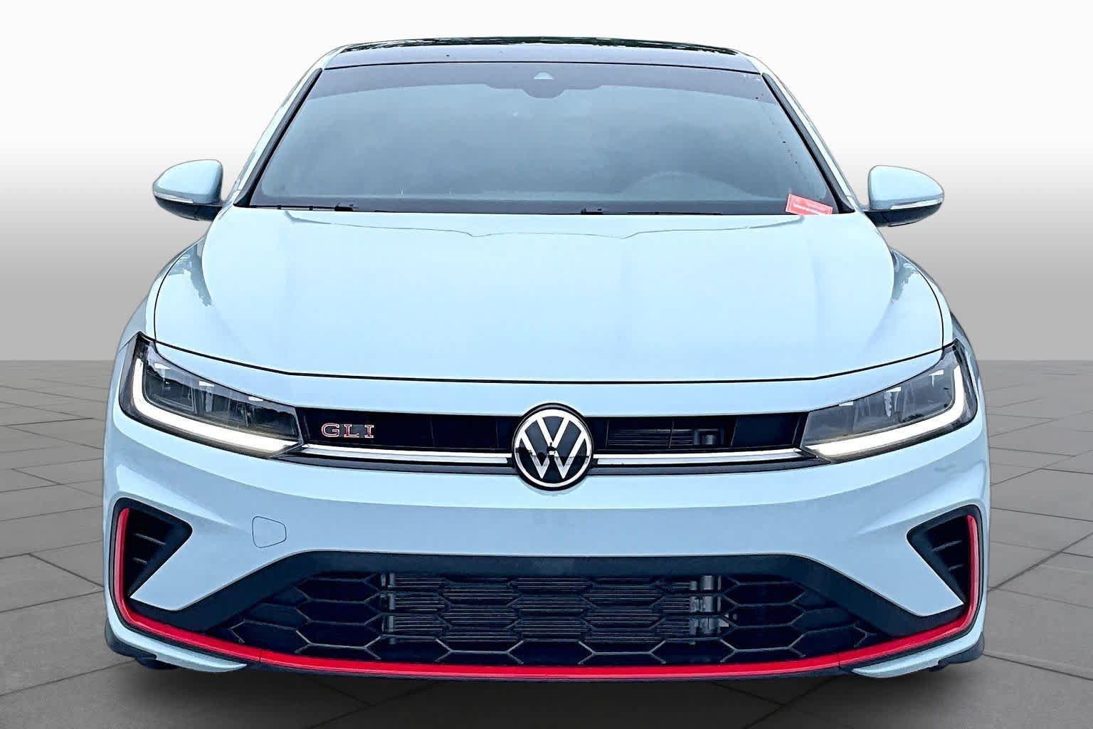 Used 2025 Volkswagen Jetta GLI Autobahn FWD image 4