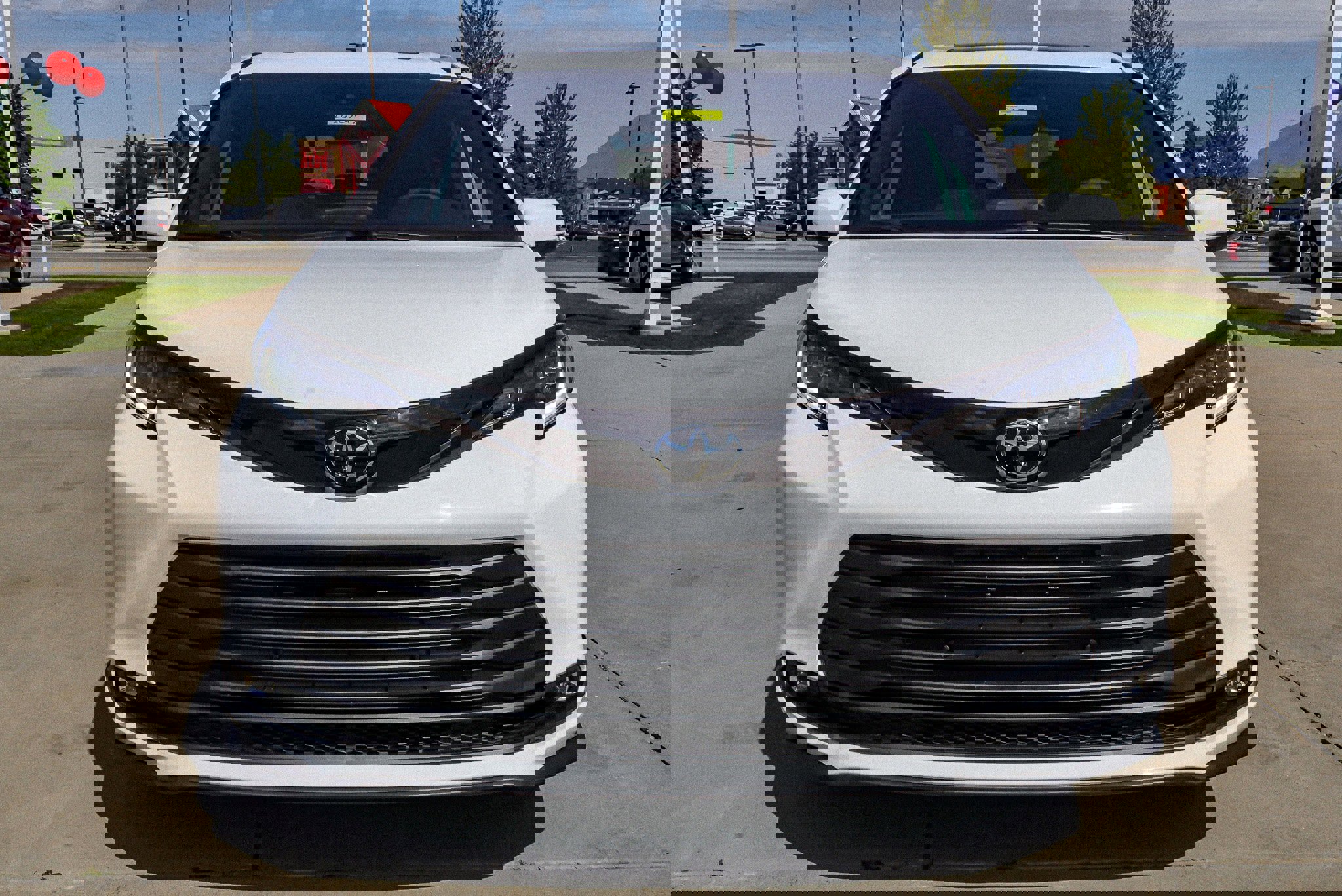 New 2026 Toyota Sienna XLE Woodland Edition AWD/4WD image 3