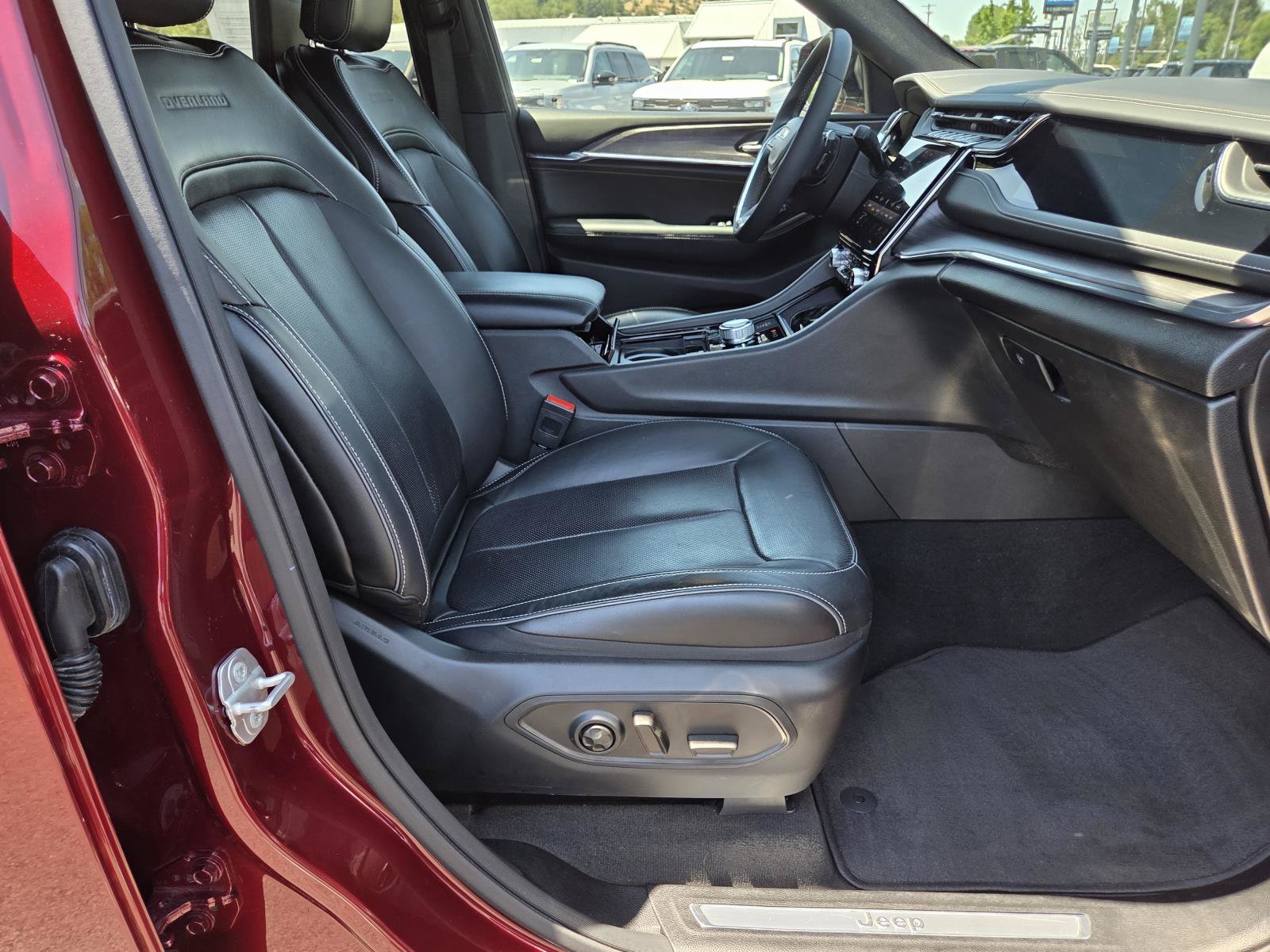 Used 2023 Jeep Grand Cherokee L Overland w/ Rear Seat Video Group I AWD/4WD image 19