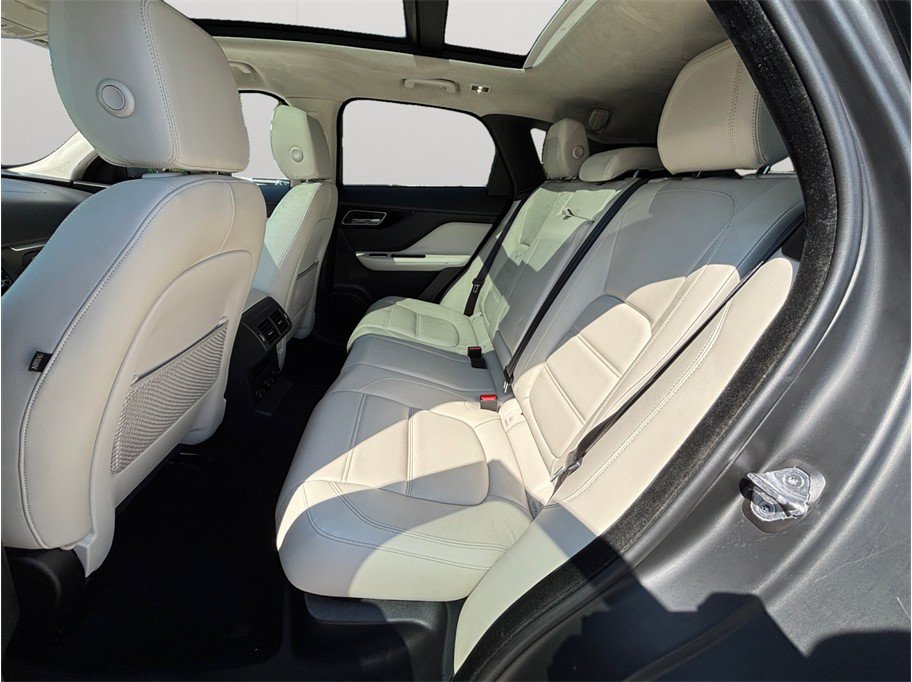 Used 2020 Jaguar F-PACE Prestige AWD/4WD image 39