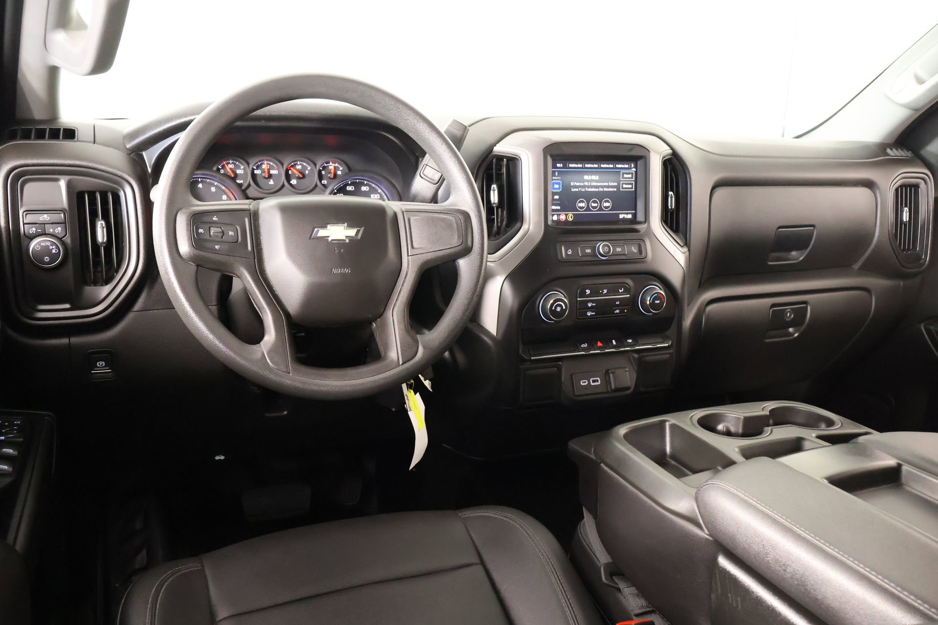 Used 2021 Chevrolet Silverado 1500 W/T w/ WT Convenience Package image 2