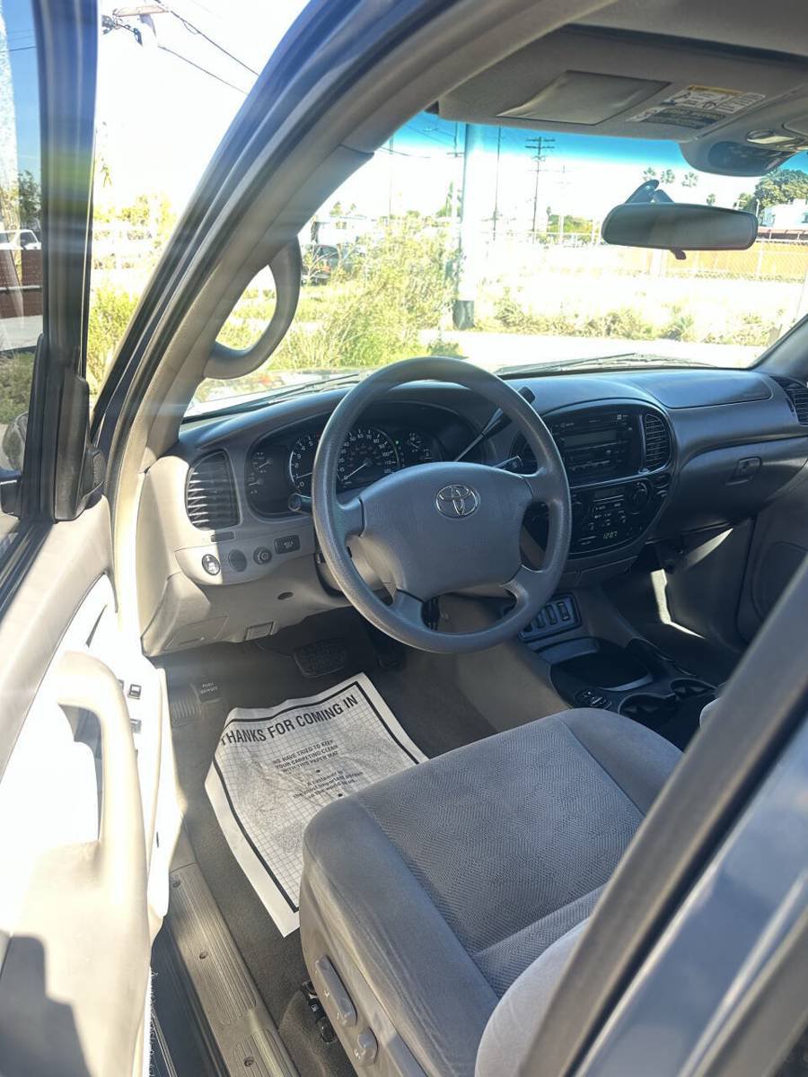 Used 2005 Toyota Sequoia SR5 RWD image 9