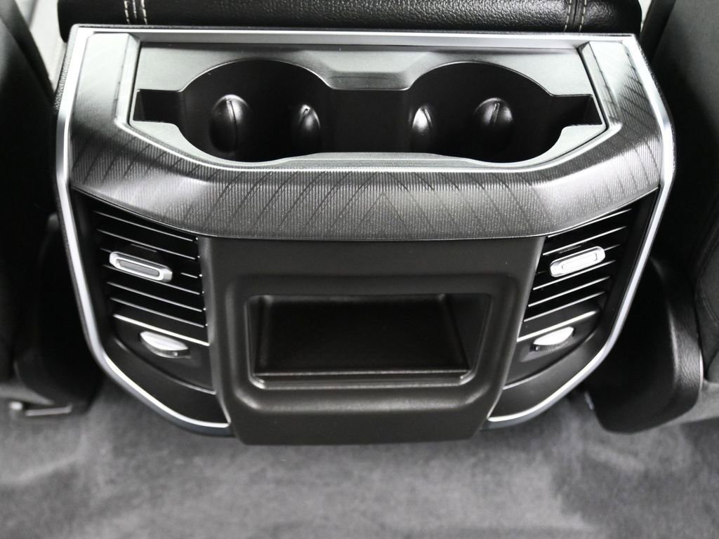 New 2026 RAM 1500 4x4 Crew Cab image 31