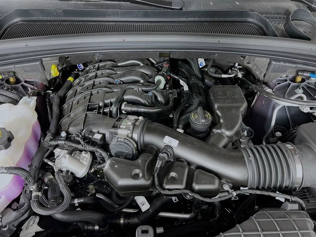 New 2025 Jeep Grand Cherokee Summit w/ Adv Protech Group IV image 31